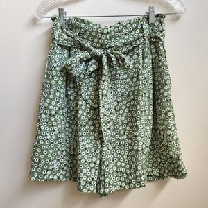 H & M Green Floral Paperbag High Rise Shorts Size 6 Womens Lined Pockets Belt